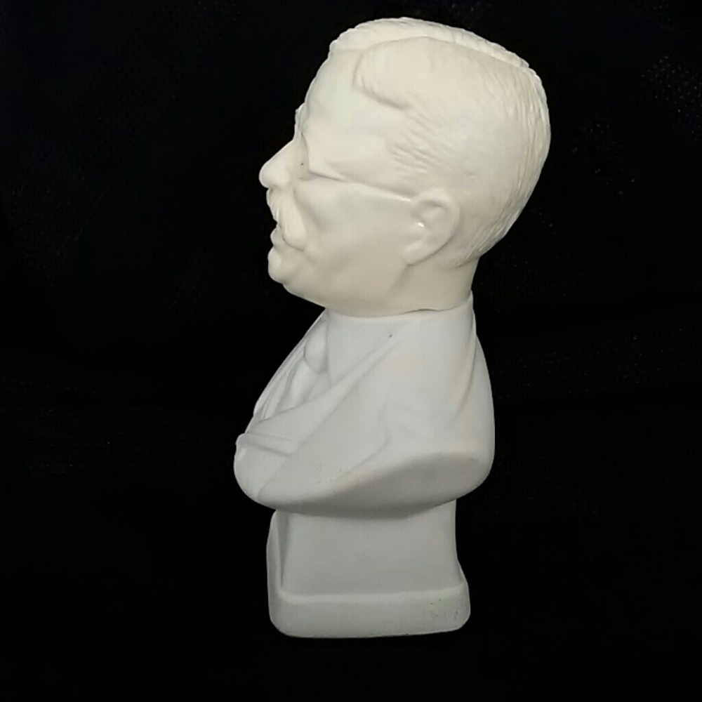 Vintage Avon Fragrance Bust - Picture 2 of 3